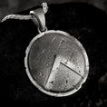 Bild in Galerie-Betrachter laden, Spartan Shield Pendant

