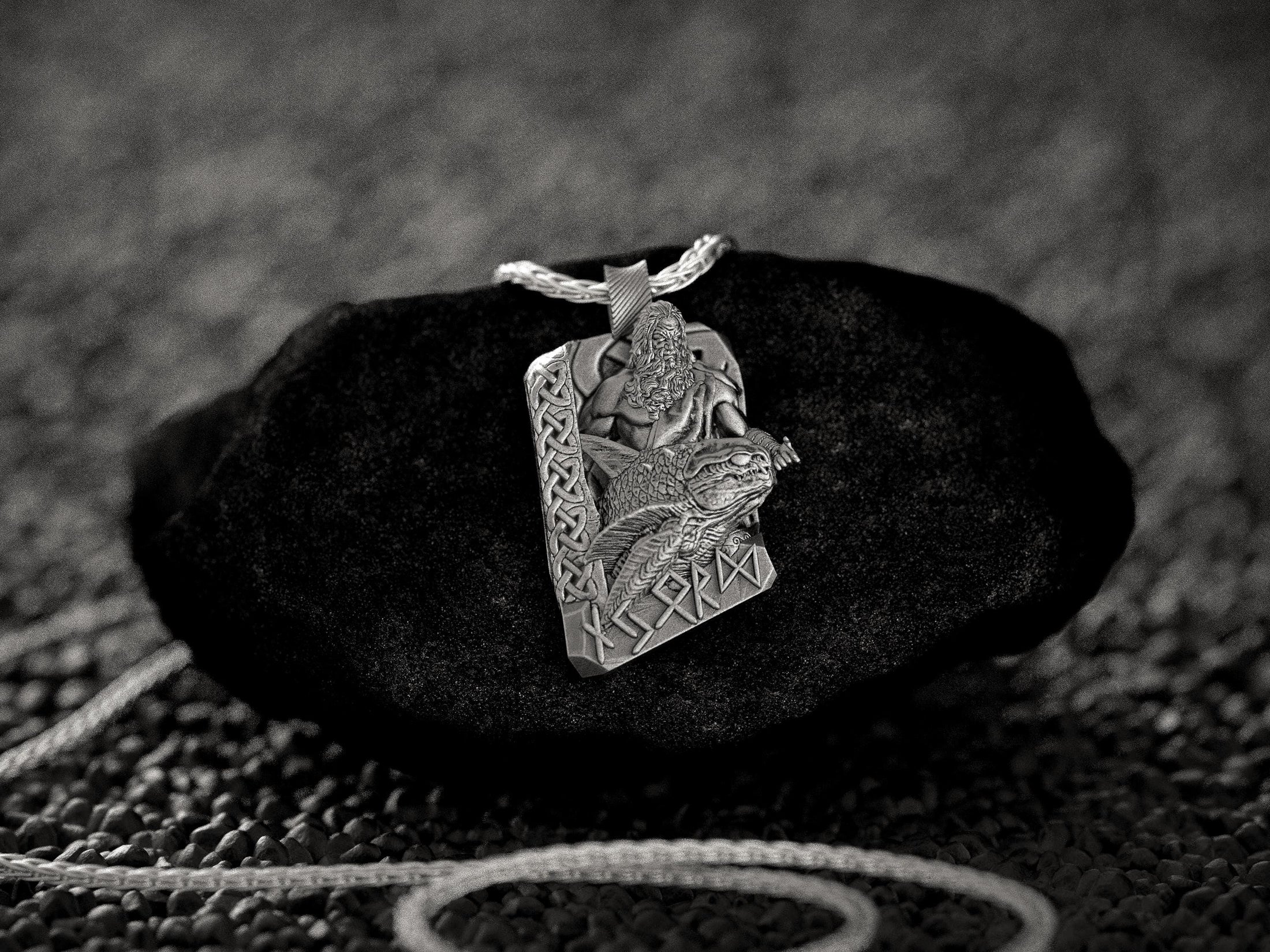 Njord Necklace