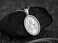 Bild in Galerie-Betrachter laden, St Jude Necklace
