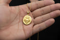 Bild in Galerie-Betrachter laden, 14K Gold Personalized Octopus Pendant Jewelry Christmas Gift For Him, Her Animal Pendant Necklace, Yellow Gold
