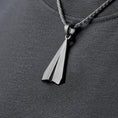 Bild in Galerie-Betrachter laden, Origami Airplane Pendant
