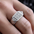 Bild in Galerie-Betrachter laden, Geometric Six-Stone Ring – 925 Sterling Silver, Modern Square Cut Signet, Unisex Minimalist Jewelry
