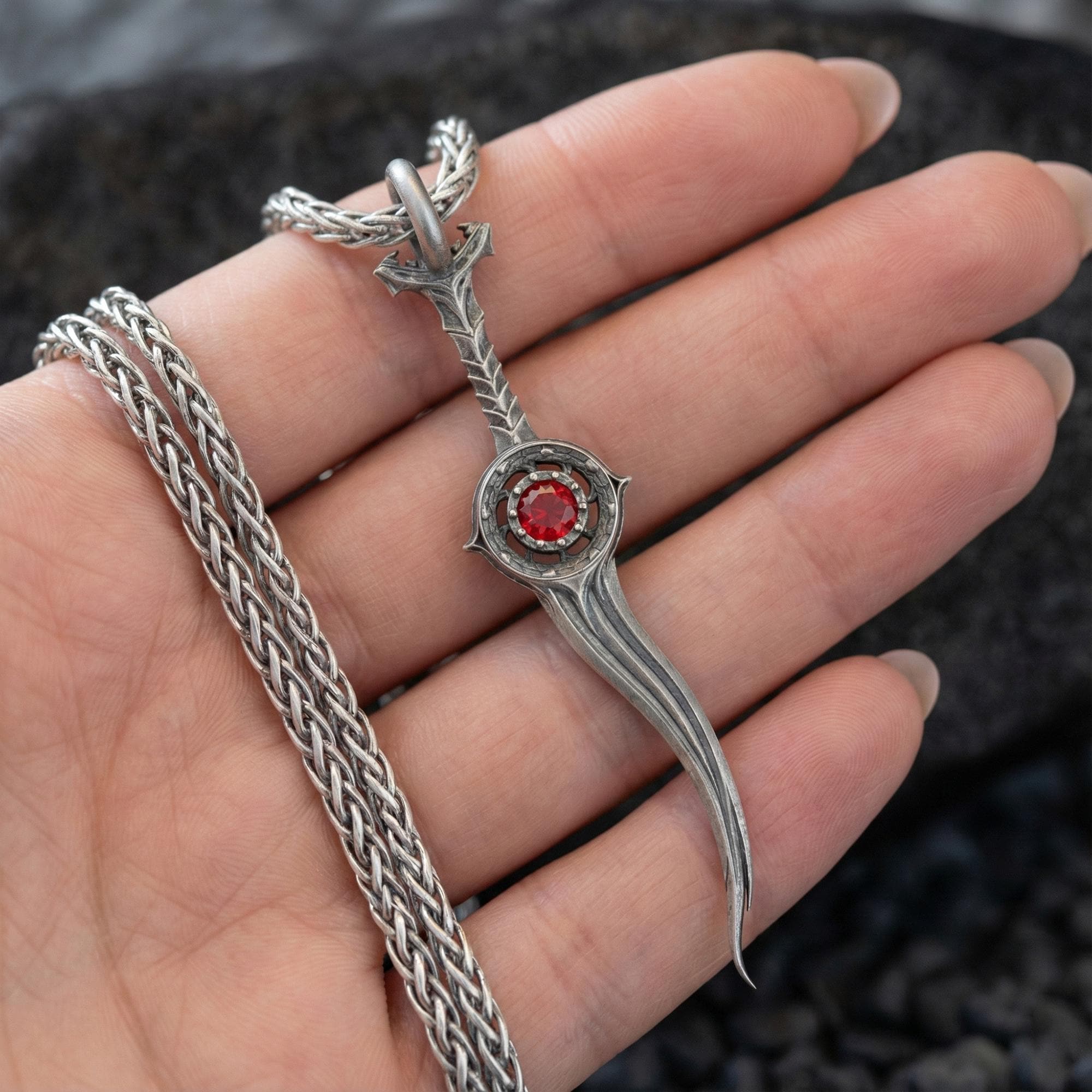Orin’s Bloodthirst Dagger Pendant - Baldur’s Gate 3