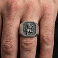 Load image into Gallery viewer, Royal Lion Ring
