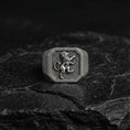 Load image into Gallery viewer, Royal Lion Ring
