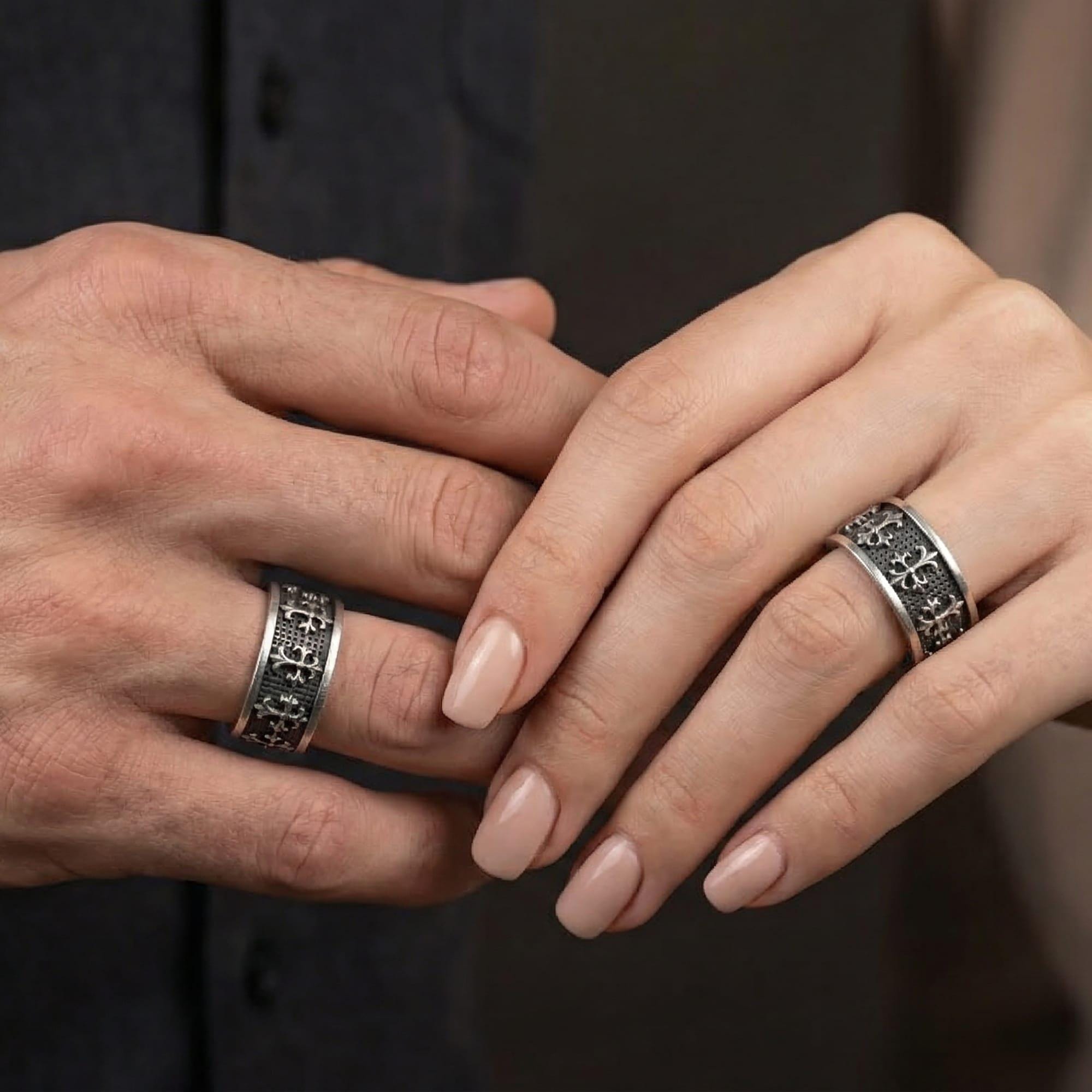 Gothic Cross Band Ring