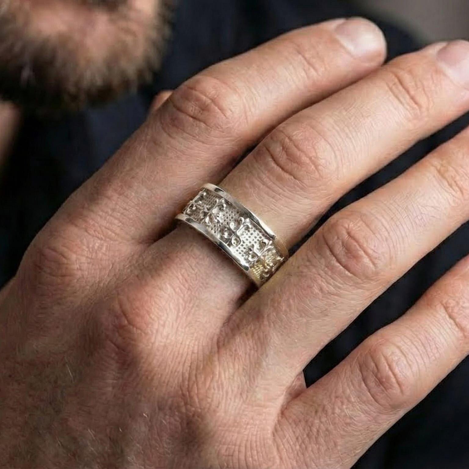 Gothic Cross Band Ring