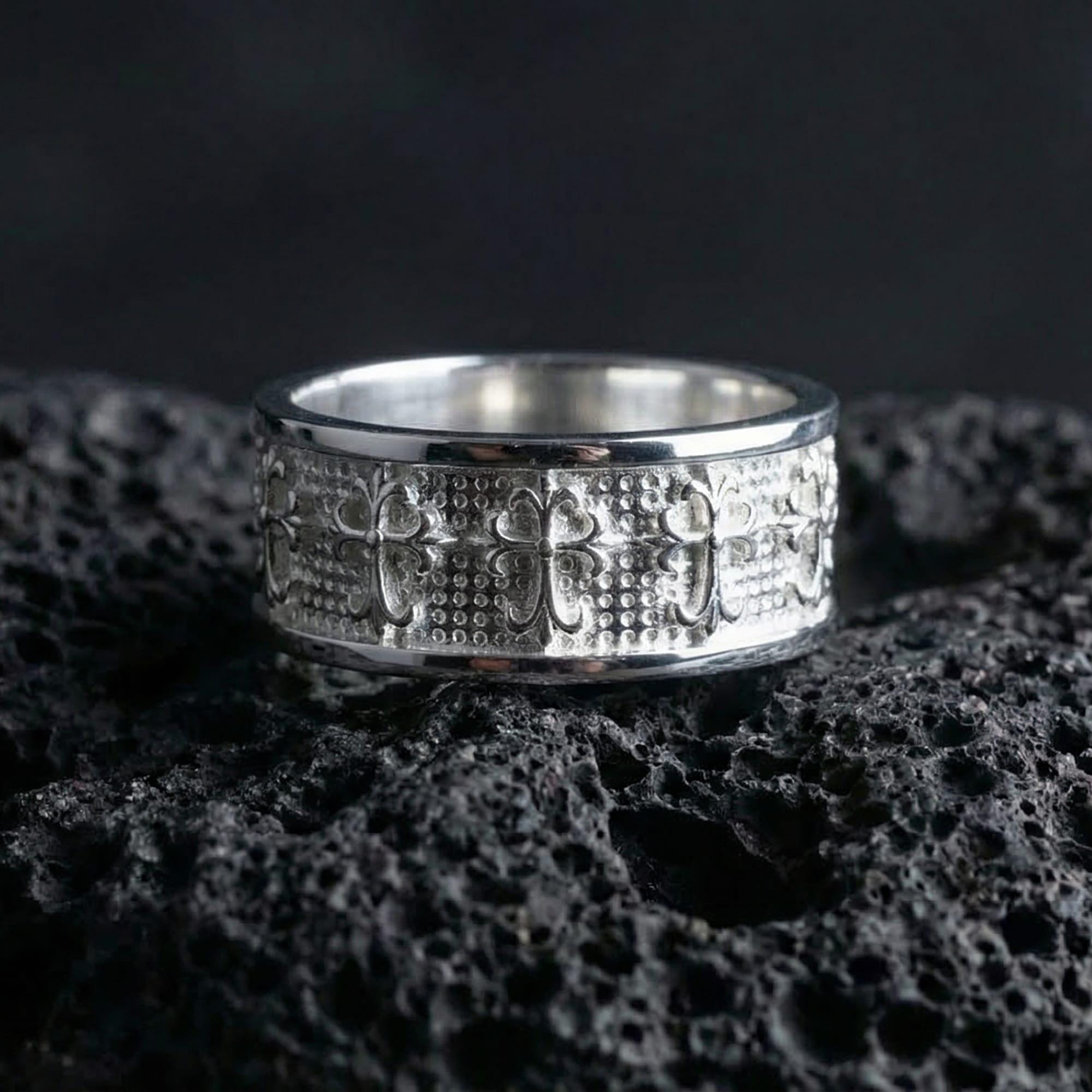 Gothic Cross Band Ring