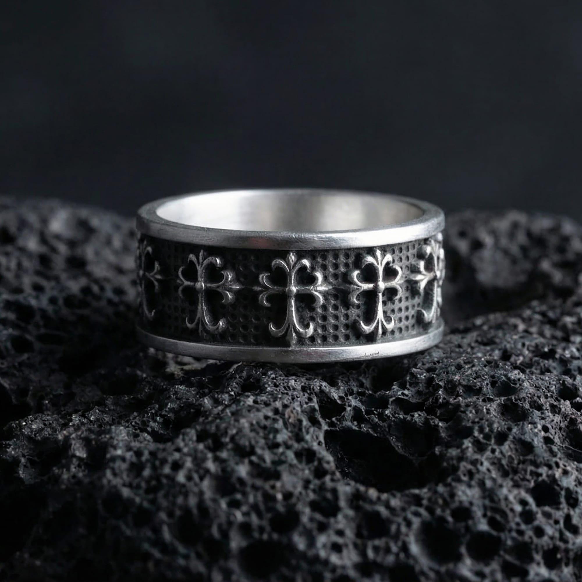 Gothic Cross Band Ring