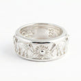 Load image into Gallery viewer, Elephant Spinner Band Ring
