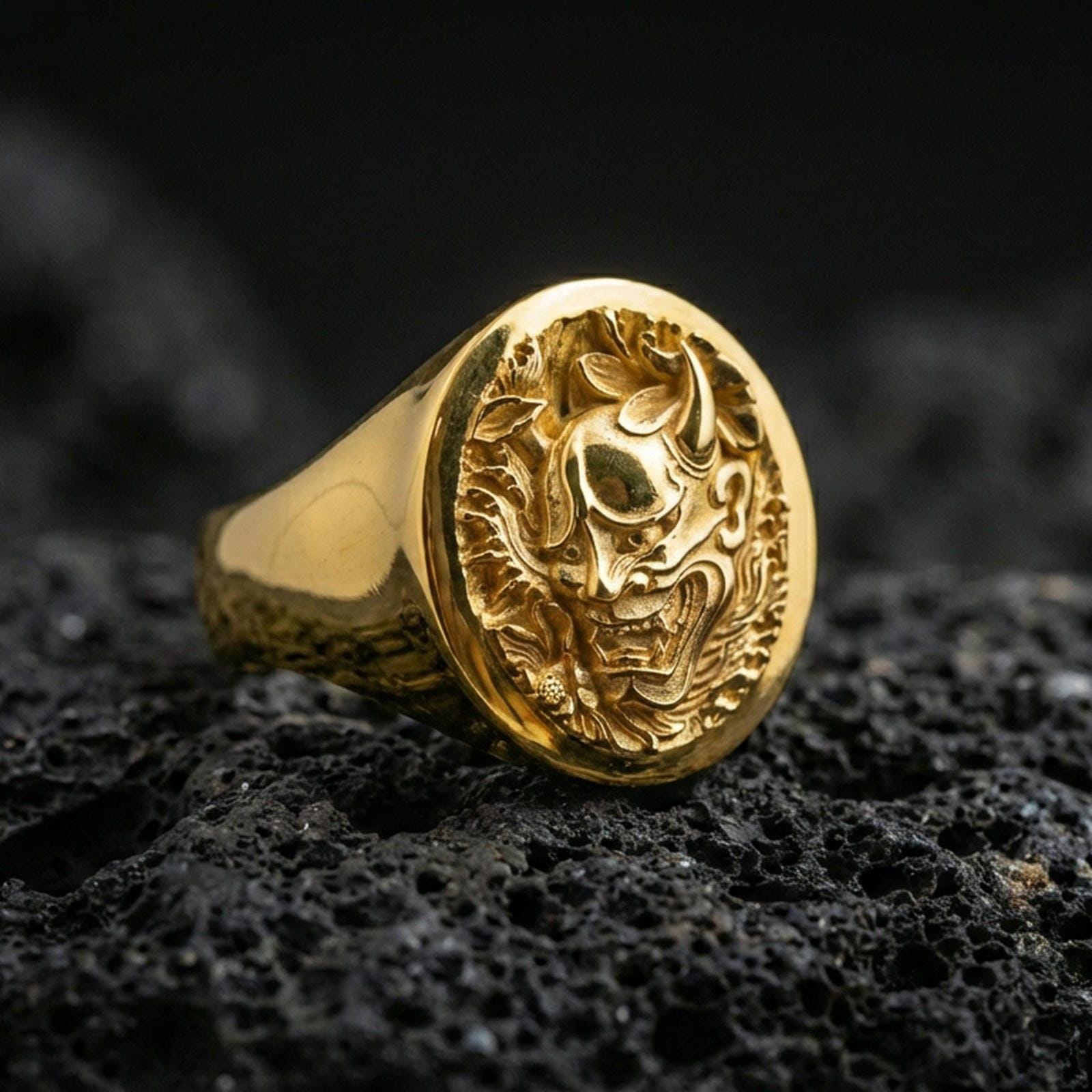 Oni Men’s Pinky Signet Ring