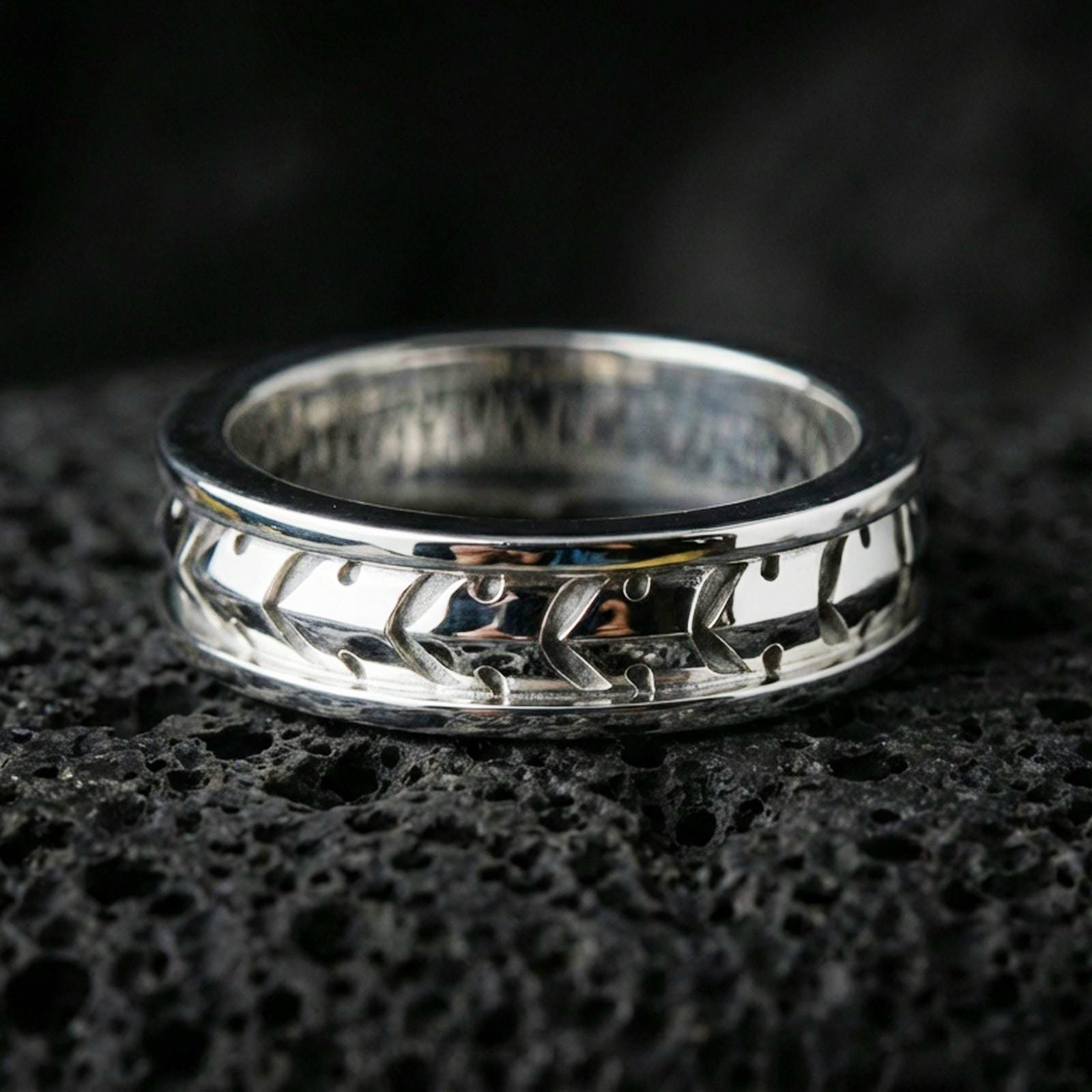 Customizable Arrow Ring