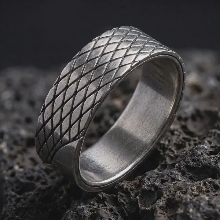 Dragon Scale Ring, Sterling Silver Claw Band, Fantasy Reptile Jewelry, Gothic Matching Couple Gift