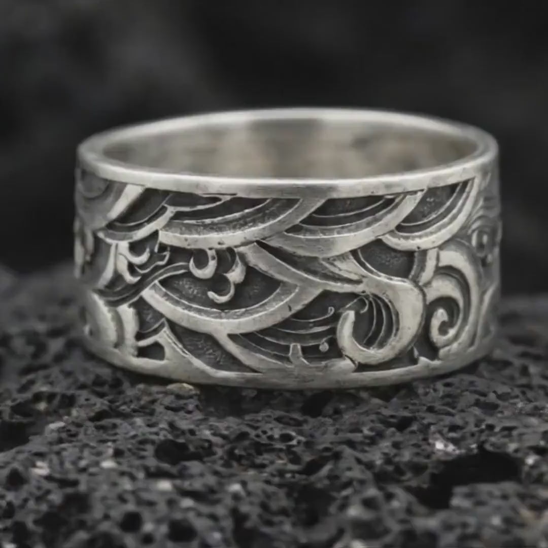 Baroque Wave Band Ring