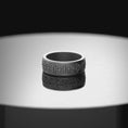 Load and play video in Gallery viewer, Celtic Knot Ring – Engravable
