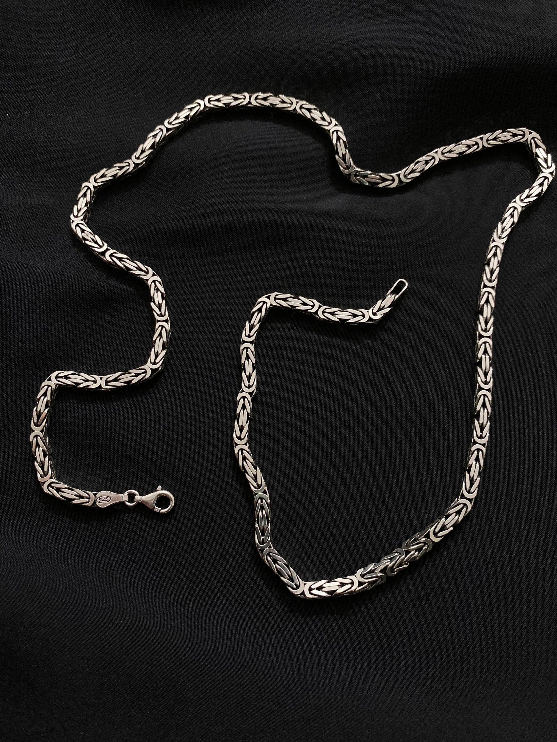 Square Byzantine Chain