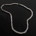 Bild in Galerie-Betrachter laden, Square Byzantine Chain
