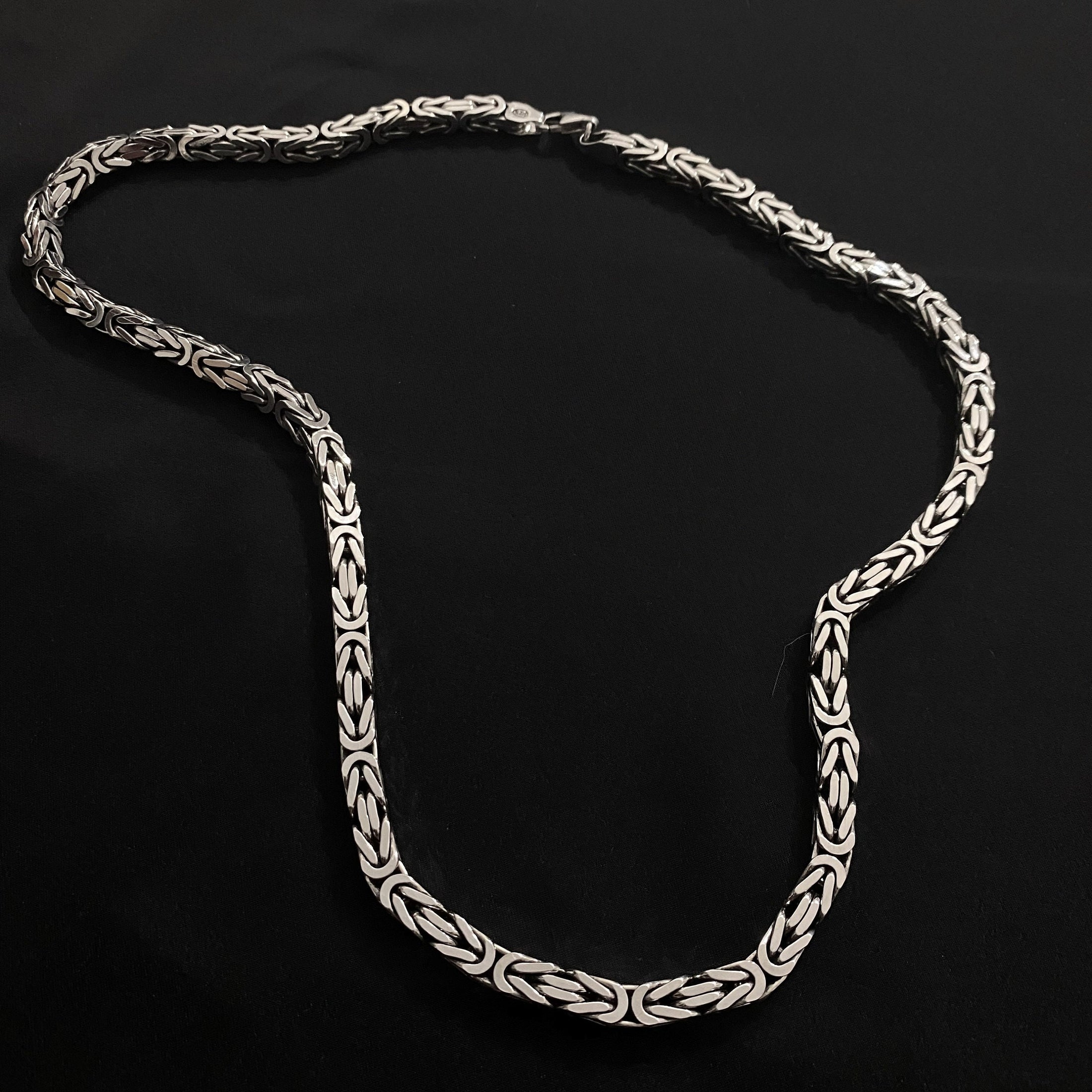 Square Byzantine Chain