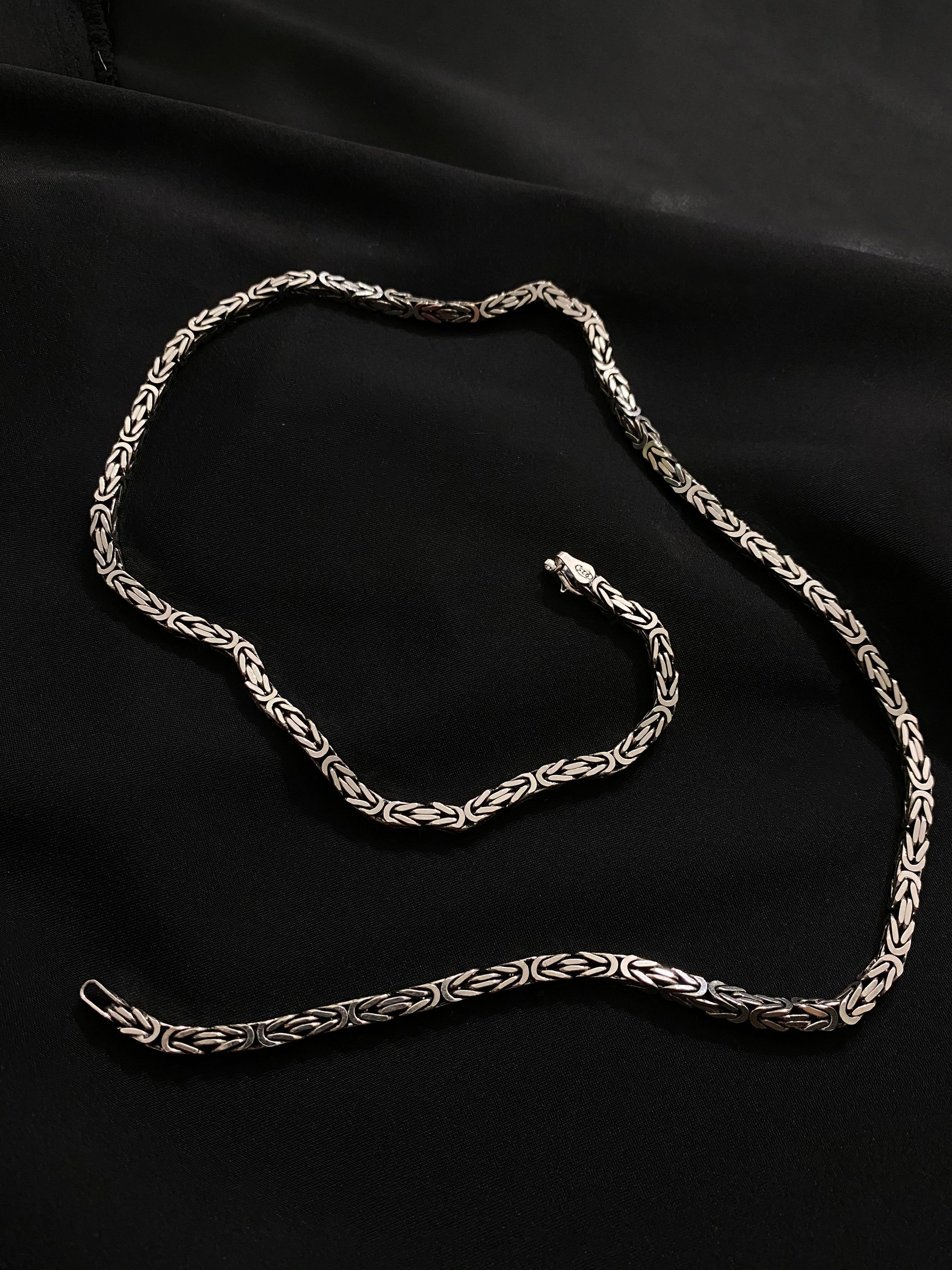 Square Byzantine Chain