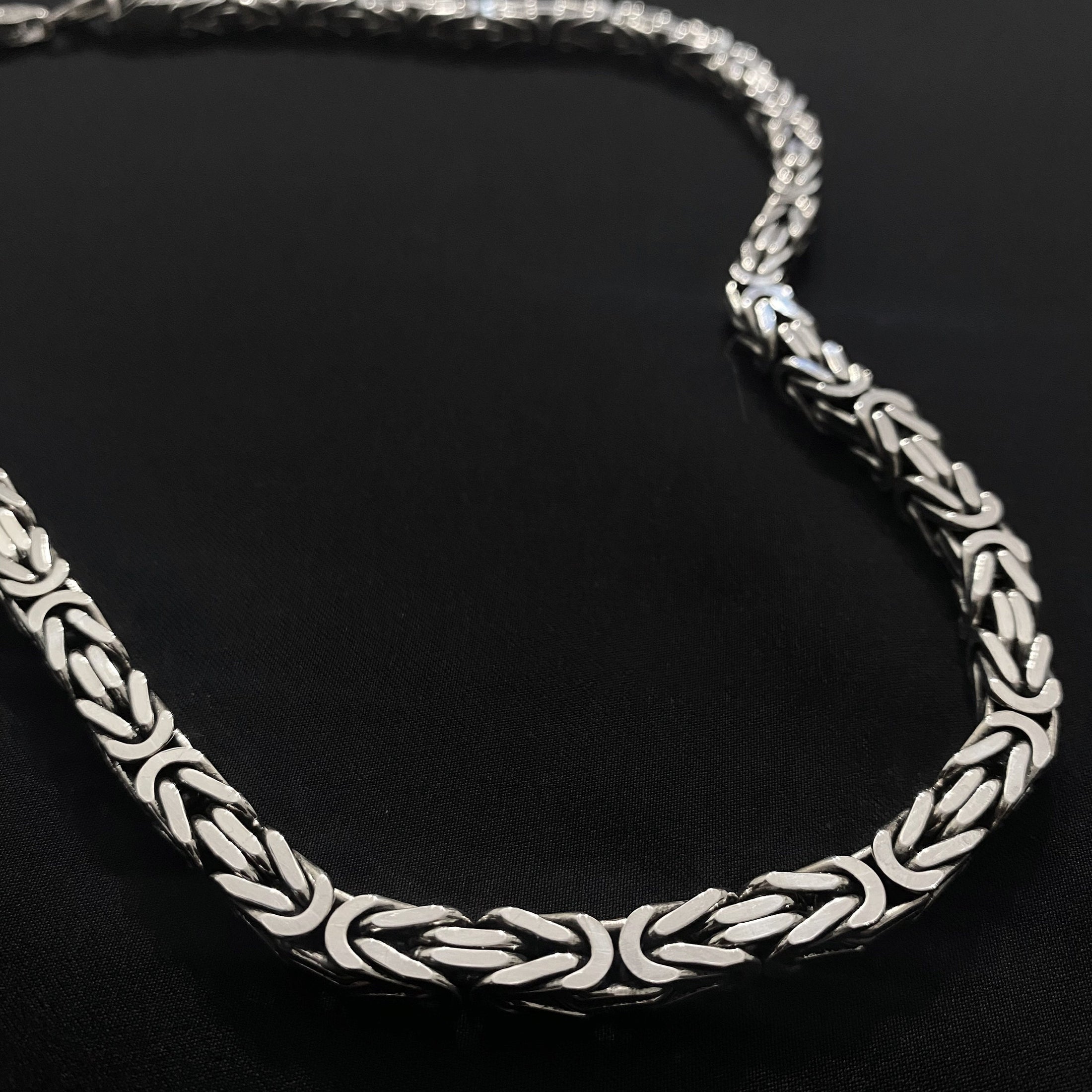 Square Byzantine Chain