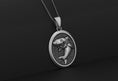 Bild in Galerie-Betrachter laden, Shark Pendant
