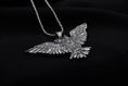 Bild in Galerie-Betrachter laden, Two Headed Eagle Necklace
