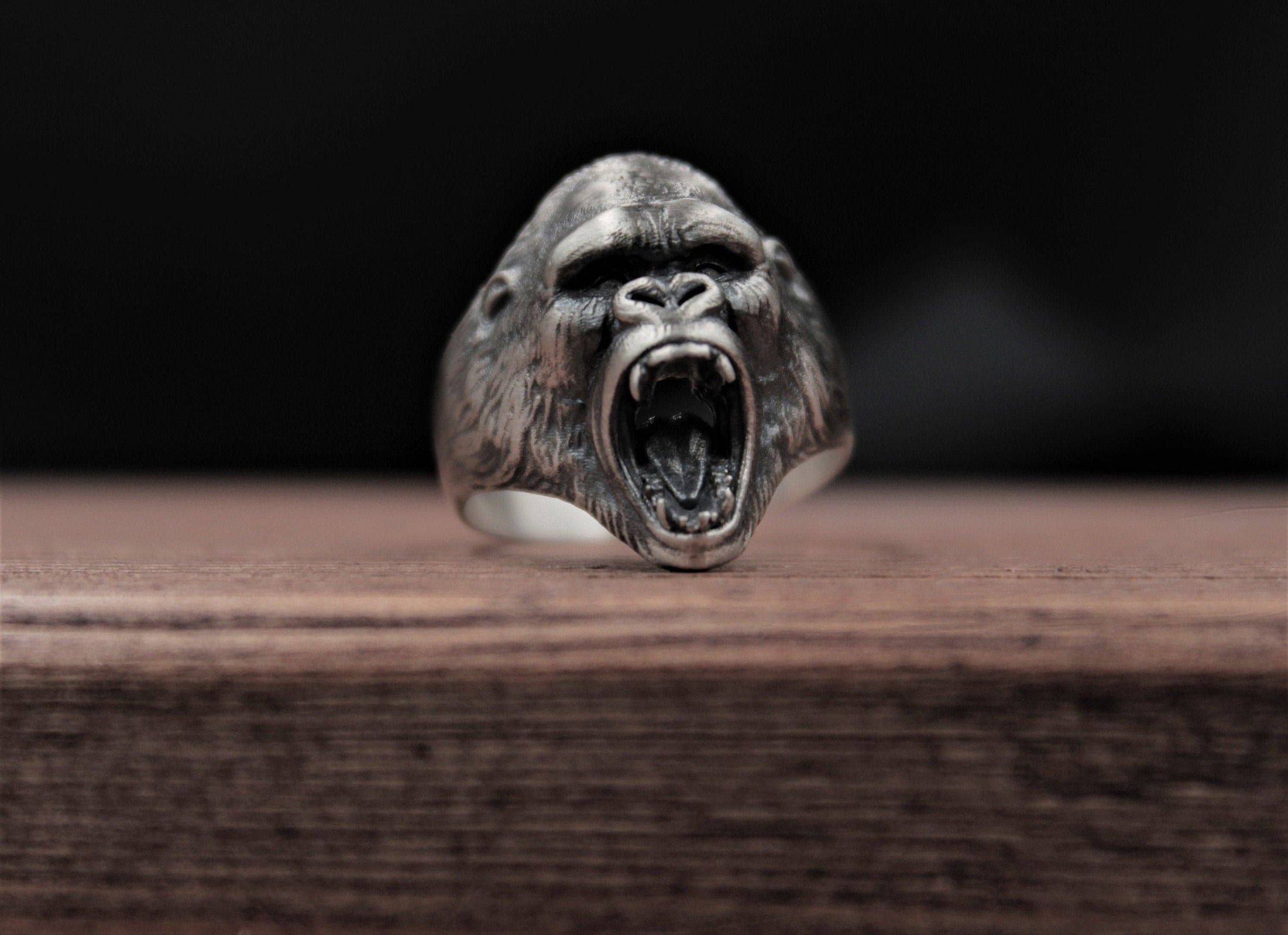 Gorilla Ring