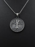 Bild in Galerie-Betrachter laden, Yggrasil Pendant Necklace
