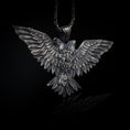 Bild in Galerie-Betrachter laden, Two Headed Eagle Necklace
