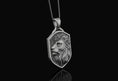 Bild in Galerie-Betrachter laden, Lion King Pendant
