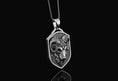 Bild in Galerie-Betrachter laden, Gothic Ram Head Necklace
