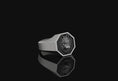Load image into Gallery viewer, Wolf Signet Ring
