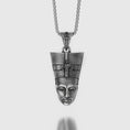 Bild in Galerie-Betrachter laden, Queen Nefertiti Charm Oxidized Finish
