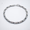 Bild in Galerie-Betrachter laden, Greek Decor Bracelet
