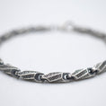 Bild in Galerie-Betrachter laden, Greek Decor Bracelet
