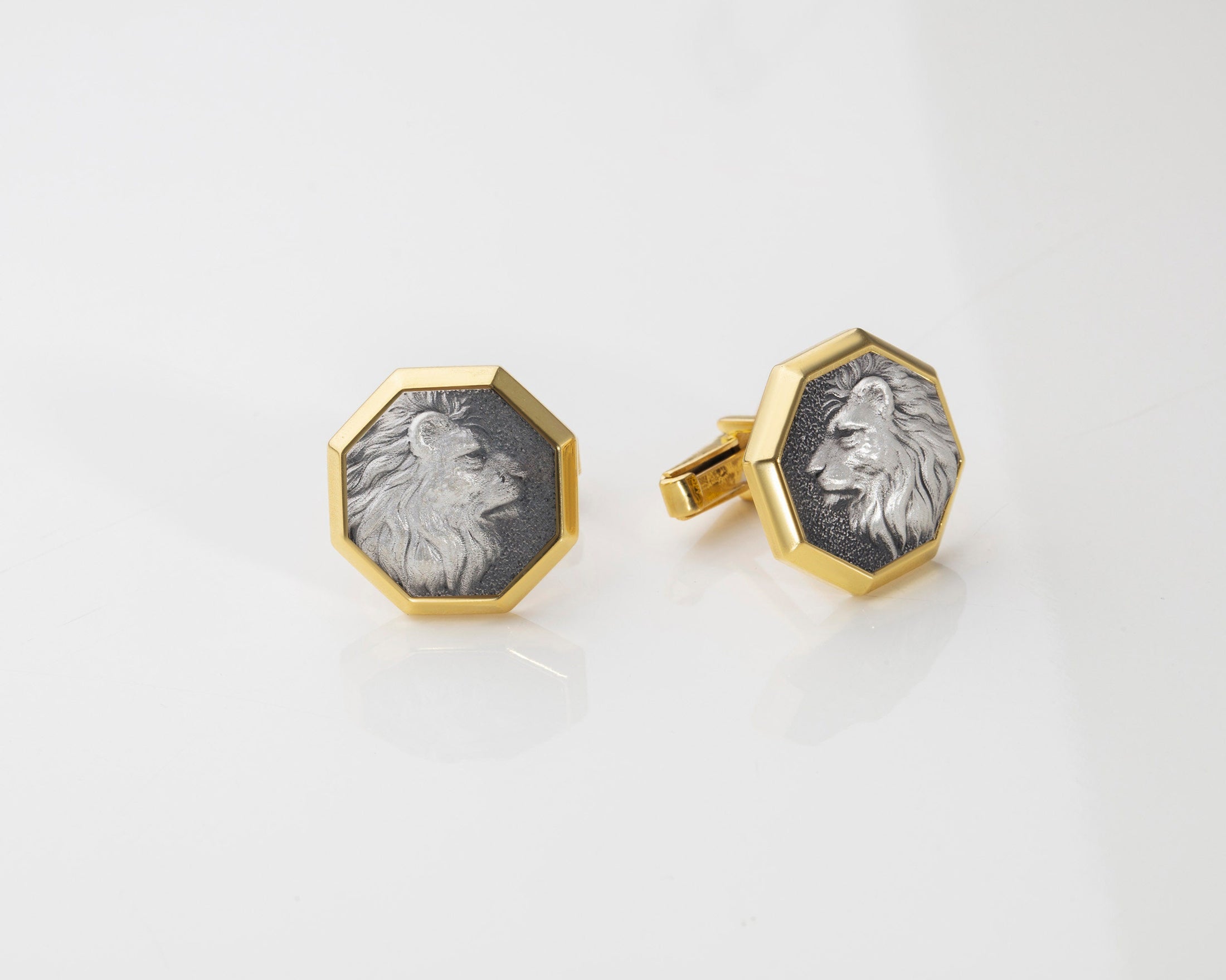 Lion Mens Cufflinks, Gold