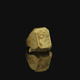 Bild in Galerie-Betrachter laden, Jesus, Christian Ring, Gold Finish
