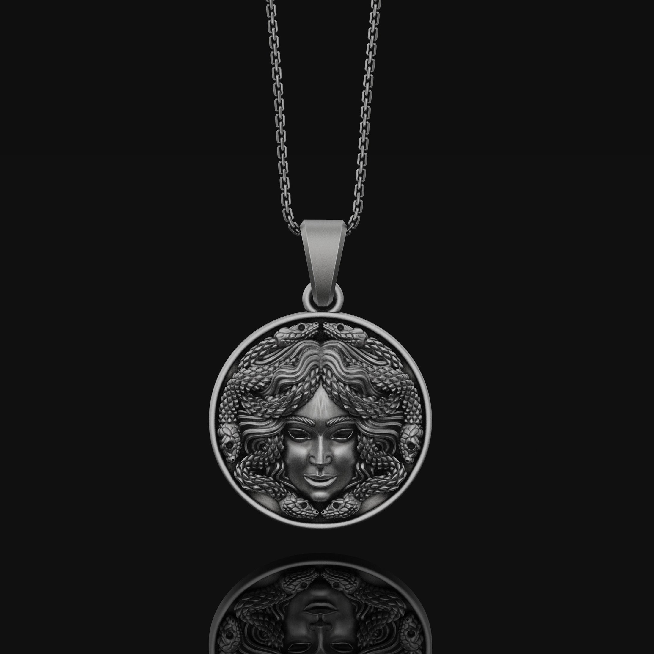 Medusa Necklace, Medusa