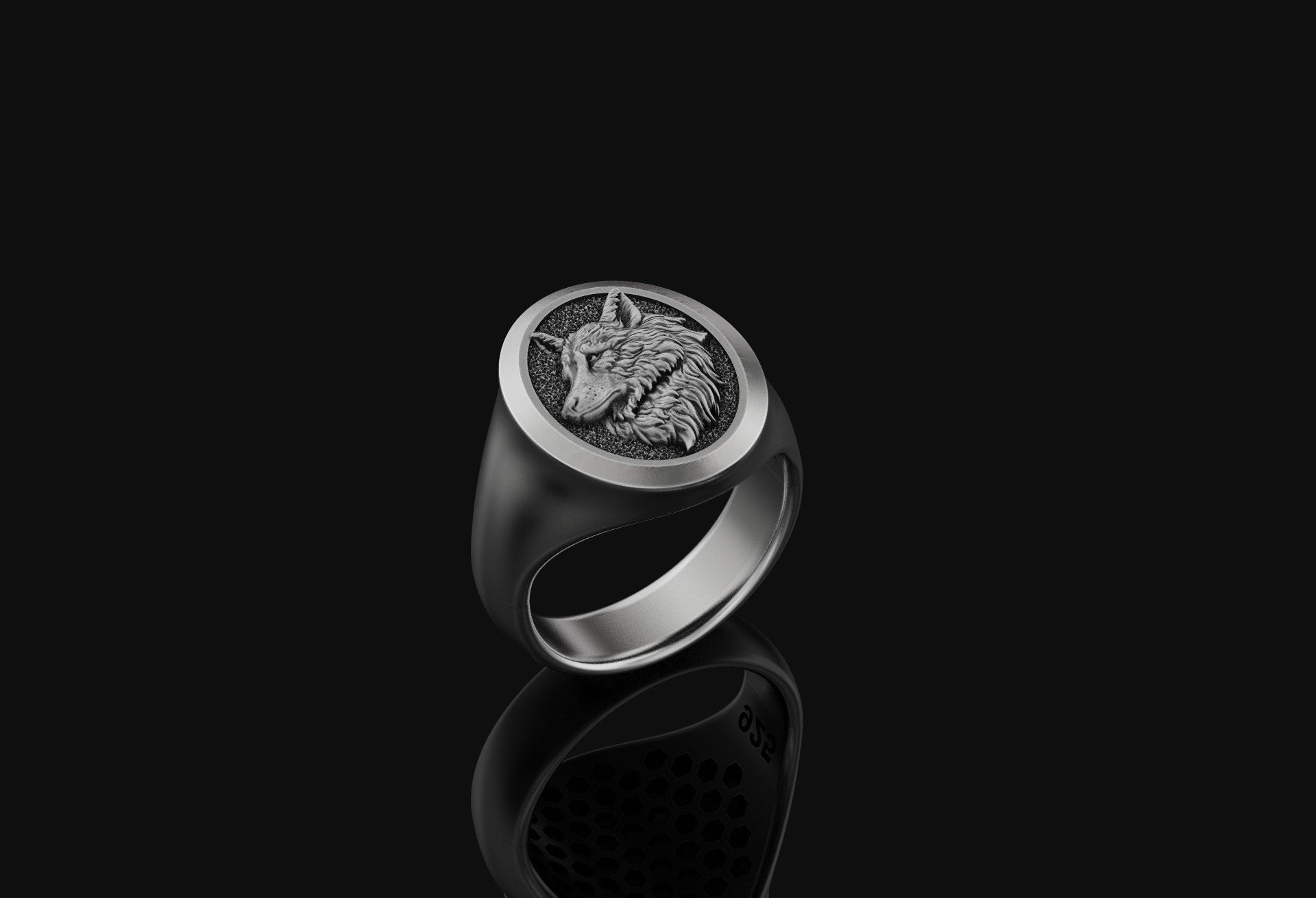 Wolf Ring