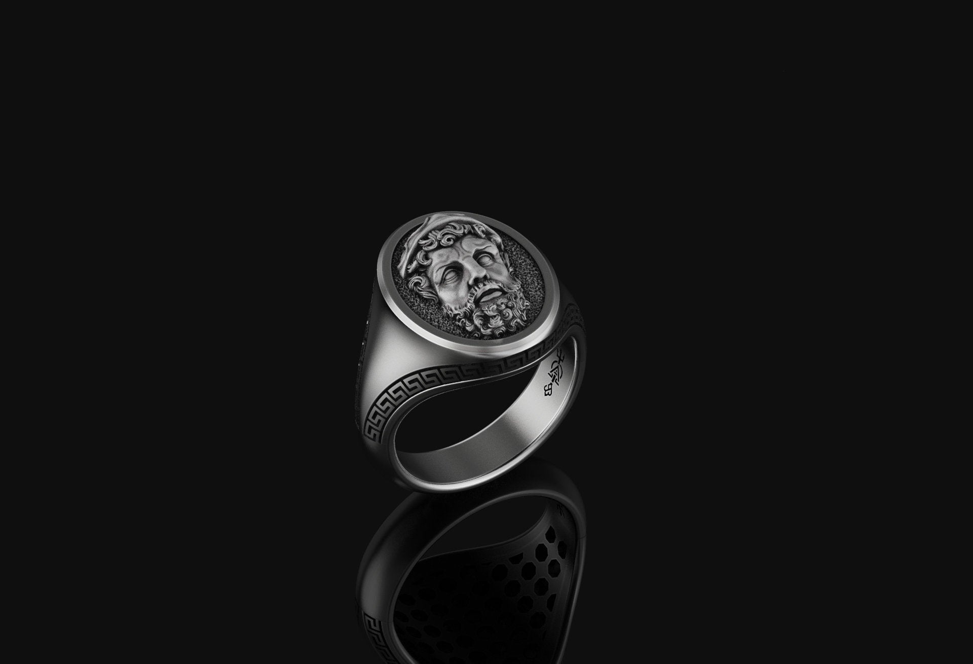 Zeus Ring