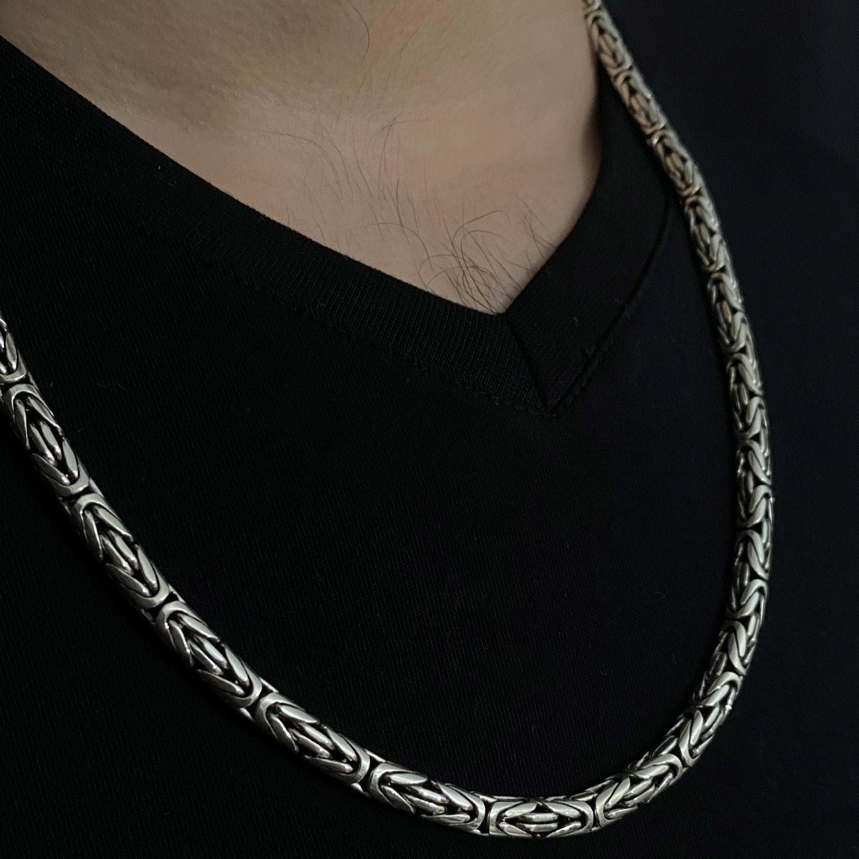 Round Byzantine Chain