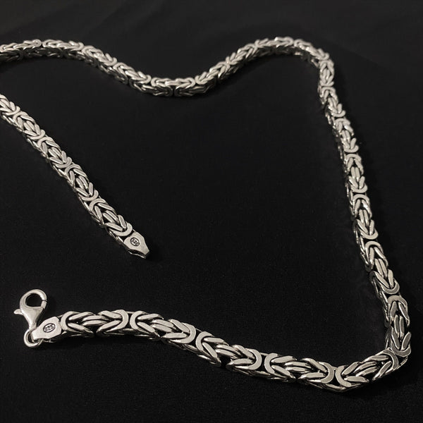 Square Byzantine Chain