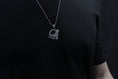 Bild in Galerie-Betrachter laden, Celtic Eagle Pendant
