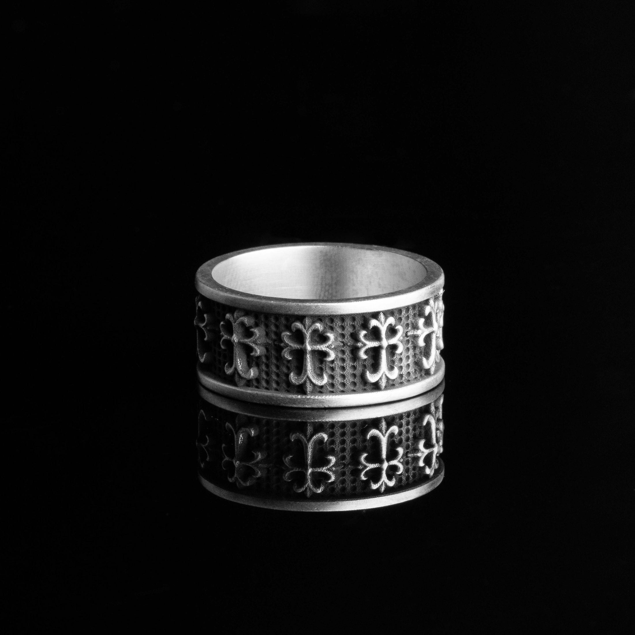 Gothic Cross Band - Engravable