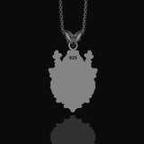 Elegant Silver Deer Necklace, Nature-Inspired Pendant, Perfect Gift for Deer Lovers, Symbol of Grace & Wilderness