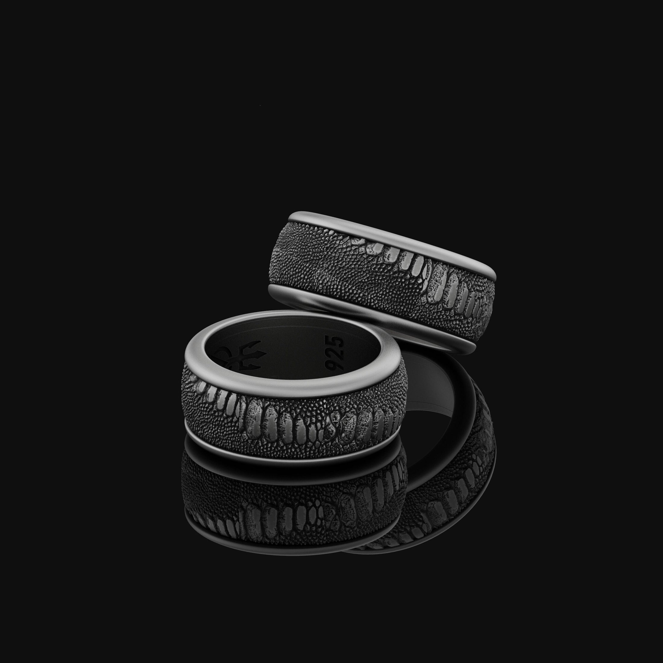 Rotating Lizard Skin Band - Engravable Oxidized Finish