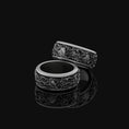 Bild in Galerie-Betrachter laden, Rotating Waves Band - Engravable Oxidized Finish
