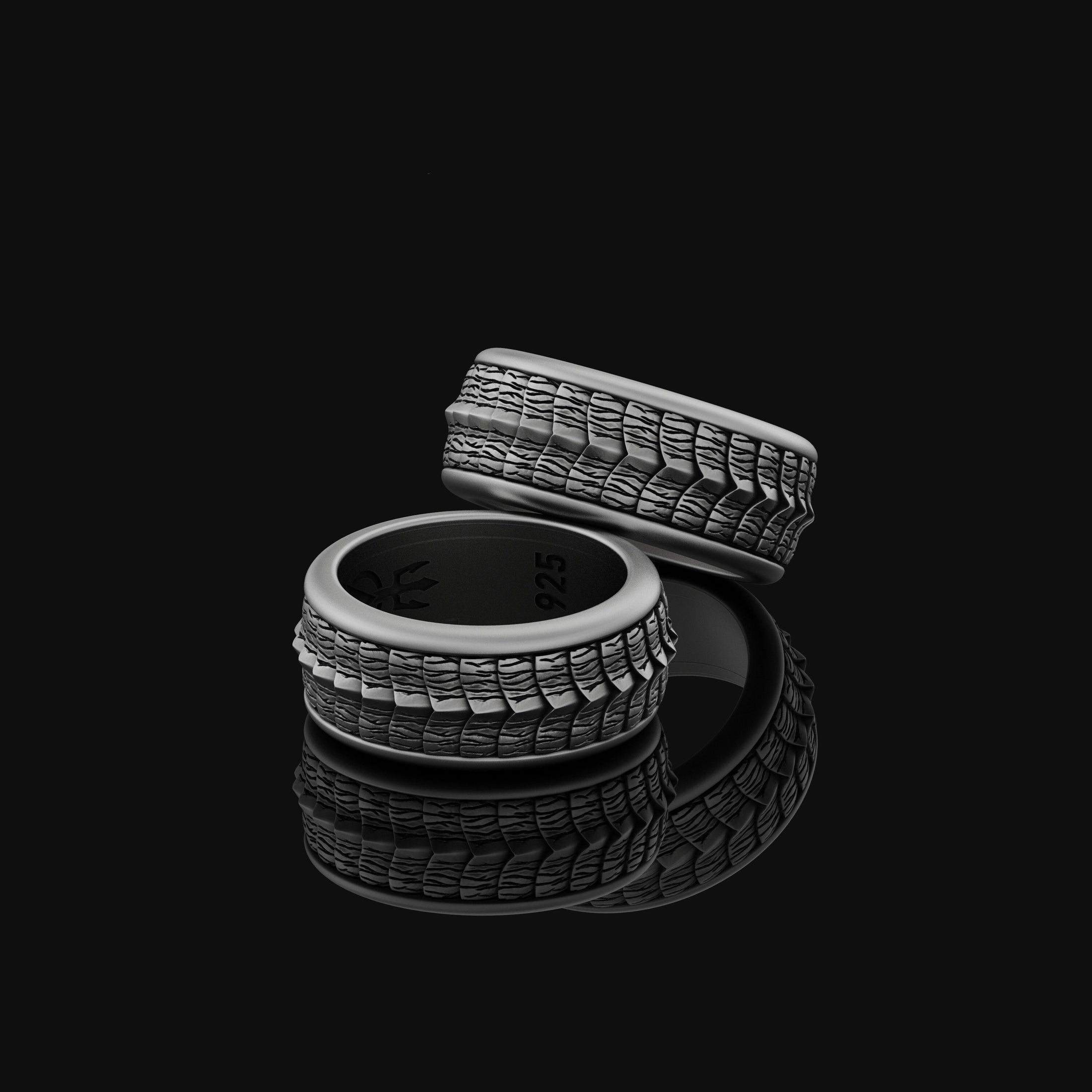 Rotating Lizard Scale Band - Engravable Oxidized Finish